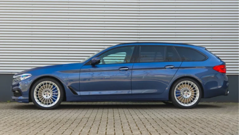 ALPINA20B520Touring20Bi-turbo20G3120Alpina20Blue20Metallic20Exklusivleder20Nappa20Schwarz203_0.jpg