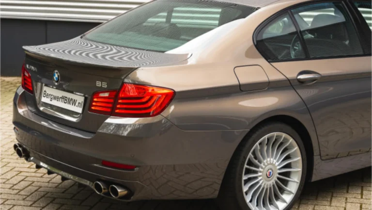 ALPINA20F1020B520Bi-Turbo20Lavalina20220Akrapovic20Sperre20Champagner20Quartz20Alvit20Grau4.jpg