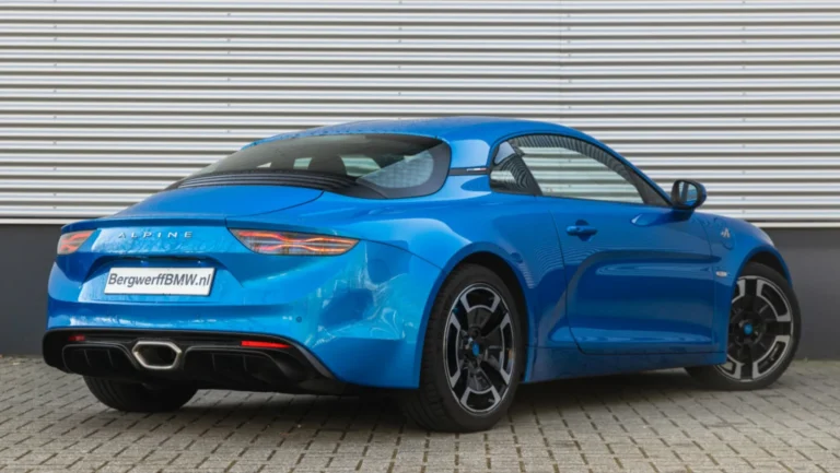Alpine20A110201.820Turbo20LC3A9gende20Alpine20Blue20Metallic202.jpg