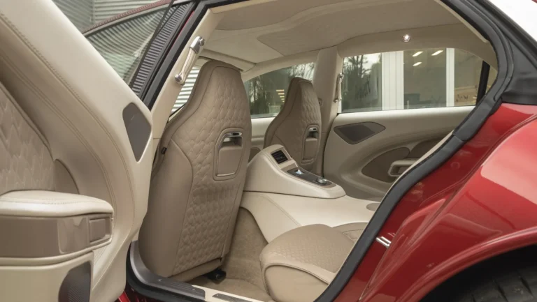 Aston Martin Lagonda Taraf Europese registratie (9).jpg