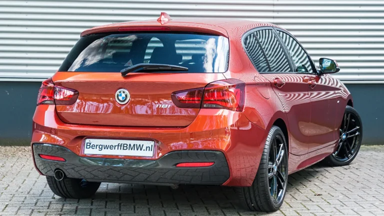 BMW20118i20F2020F2120LCI20Sunset20Orange20Valencia20Orange20Dakota20Schwarz20Bergwerff202.jpg
