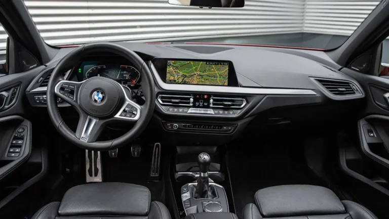 BMW20118i20Melbourne20Red20Pearl20Hatchback20F4020M20Sport20Harman20Kardon20201920Bergwerff203.jpg