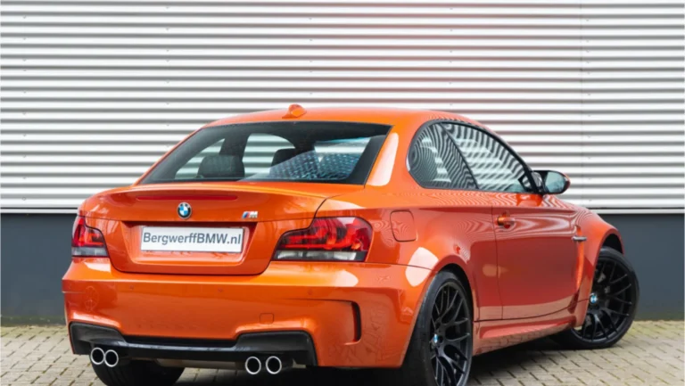 BMW201M20Coupe20E8220Valencia20Orange20Metallic20Leder20Boston20Schwarz20met20oranje20contrasterend20stiksel202011202.jpg