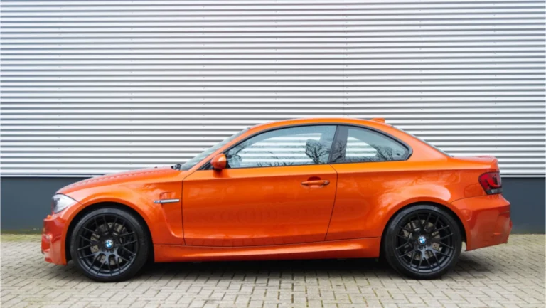 BMW201M20Coupe20E8220Valencia20Orange20Metallic20Leder20Boston20Schwarz20met20oranje20contrasterend20stiksel202011203.jpg