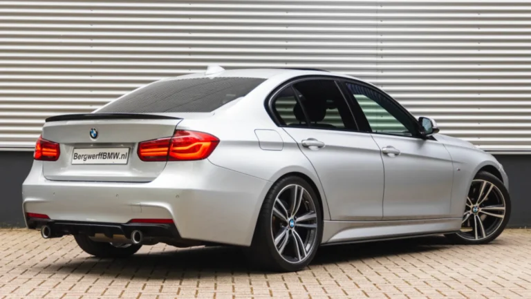 BMW203-serie20340i20M-Sport20-20Dak20-20M-Performance20Power202620Sound20Kit202.jpeg