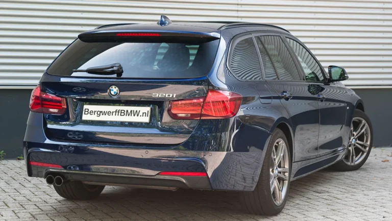 BMW20320i20Touring20Individual20Tansanite20blue20dakota20schwarz20F3120LCI20M-Sport20Bergwerff202.jpg