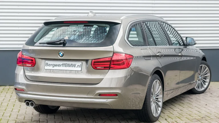 BMW20320i20Touring20Luxury20High20Executive20Platinsilber20F3120Bergwerff202.jpg