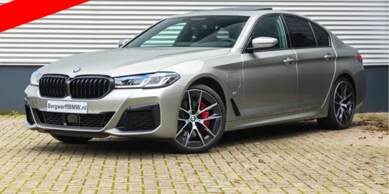 BMW20530e20Sedan20G3020LCI20BMW20Individual20Donington20Grau20Leder20Dakota20Schwarz20stiksel20Blau20Schwarz201.jpg-1