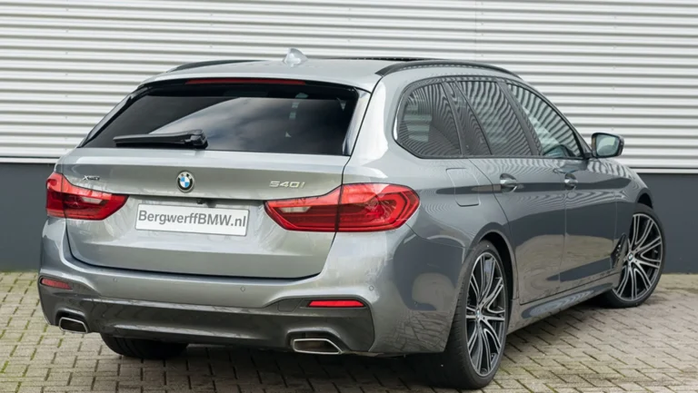 BMW20540i20Touring20xDrive20High20Executive20M-Sport20Bluestone20metallic20G3120Bergwerff202.jpg