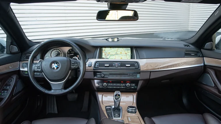 BMW20550i20Touring20Full-option20Mineralweiss20Exklusivleder20Nappa20Mokka20Schwarz20F1120Bergwerff204.jpg