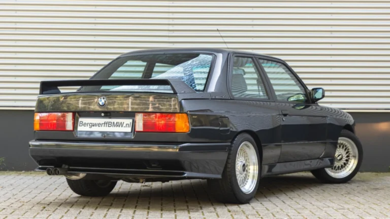BMW20E3020M320Diamond20Black20Metallic20Handgeschakeld20first20hand20198820low20mileage203.jpg