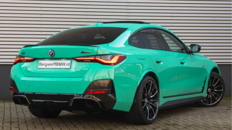 BMW20i420M5020BMW20Individual20Special20Request20Mint20Green20BMW20Individual20Volllederausstattung20Schwarz20G26202.jpg