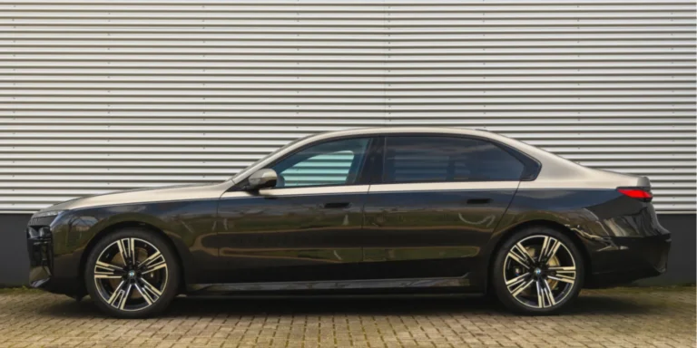 BMWC2A0i7C2A0xDrive6020M20Sport20Pro20Two20Tone20G7020BMW20Individual20Leder20Merino20Exclusief20Schwarz20Electric203.jpg-1