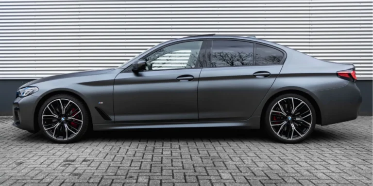 BWM20530i20Sedan20G3020LCI20BMW20Individual20Frozen20Dark20Grey20BMW20Individual20vollederen20bekleding20Tartufo203.jpg-1