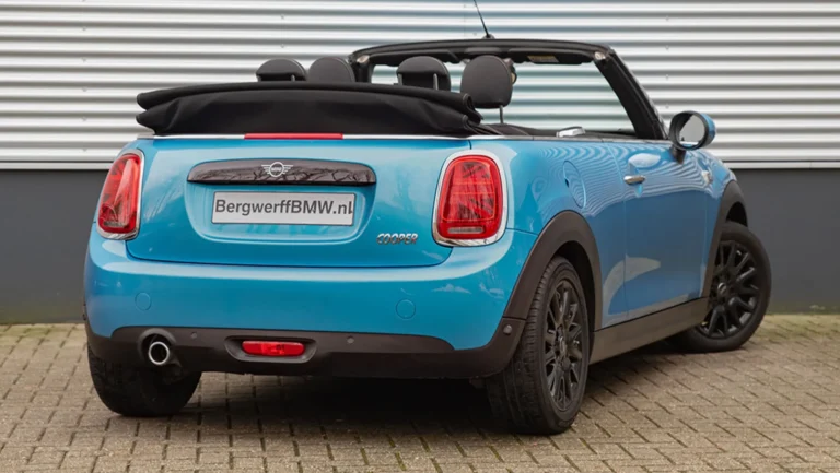 MINI20Cooper20Cabrio20Electric20Blue20Stof20Firework20Carbon20Black20F5720201820Bergwerff202.jpg