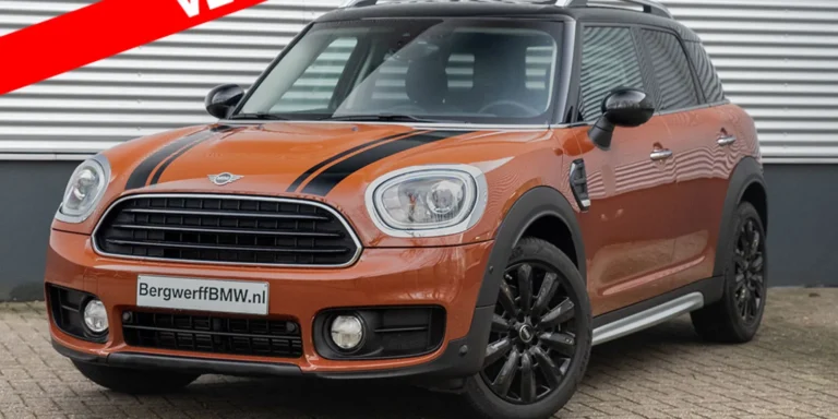 MINI20Countryman20Cooper20D20Chili20Chestnut20MINI20Yours20Leer20Lounge20Carbon20Black20F6020SUV202019201_0.jpg-2