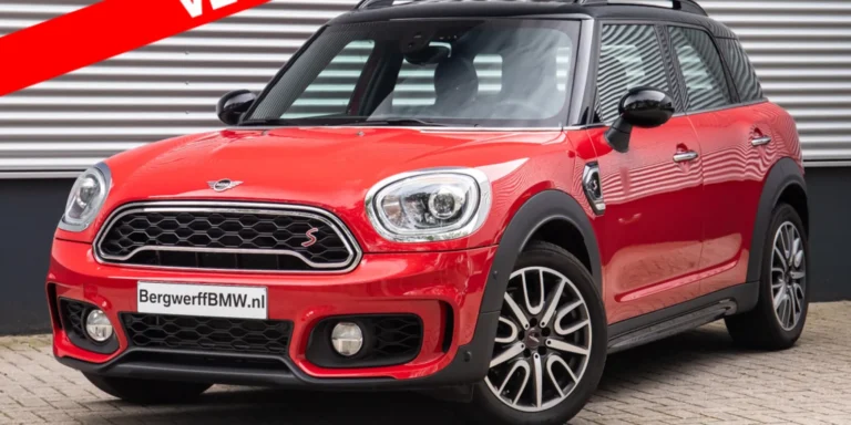 MINI20Countryman20Cooper20S20Knightbridge20Chili20red20MINI20Yours20leer20lounge20Carbon20Black.jpg-1